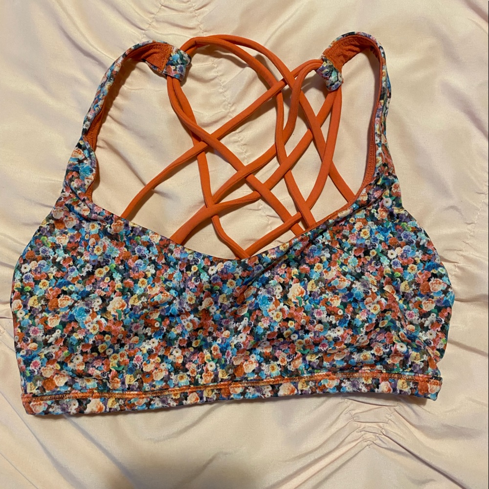 lululemon Free to Be Sports Bra Size 4